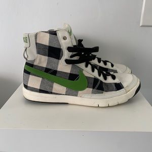 Nike | Women’s 7.5 Gingham Blazers